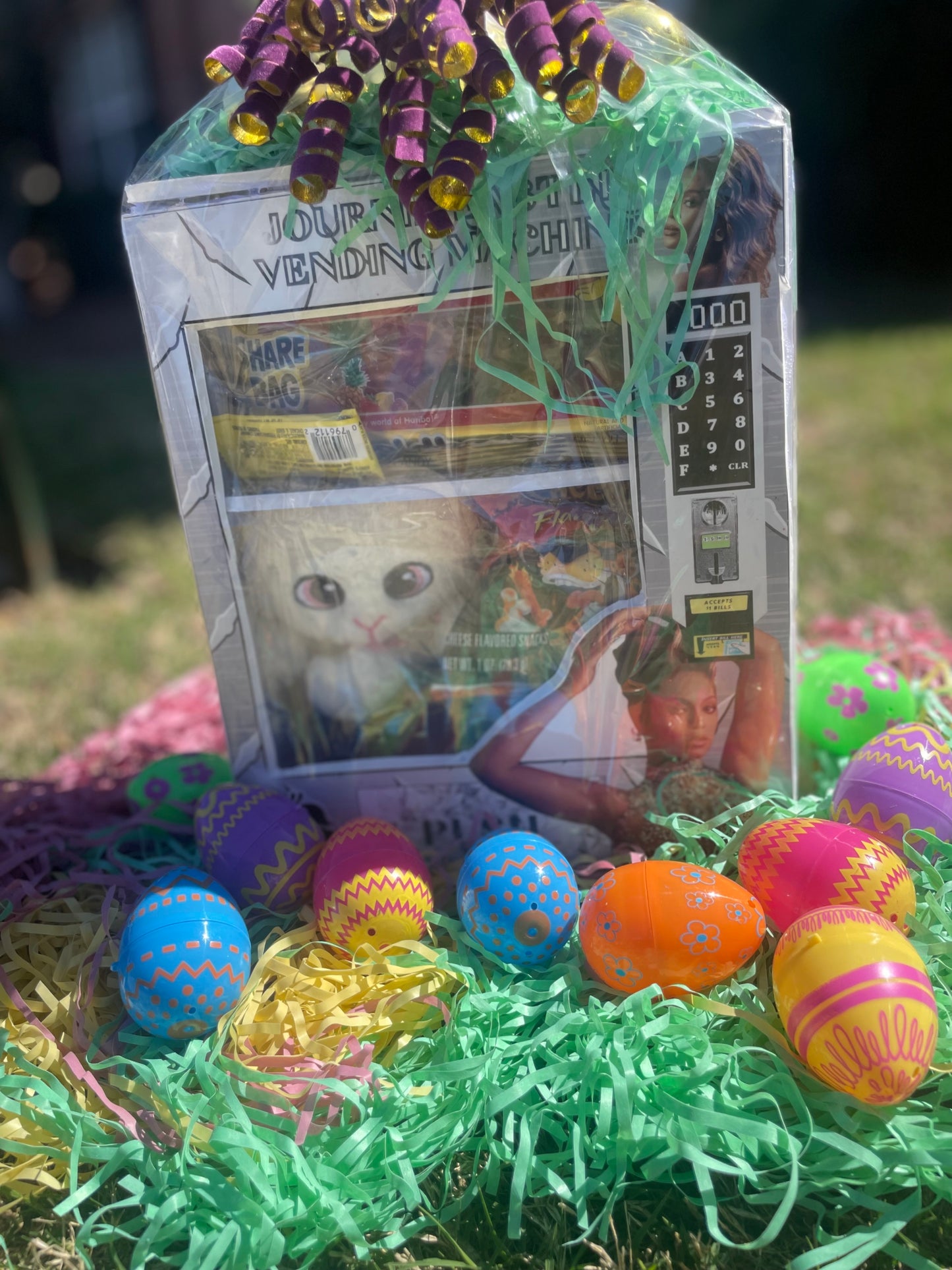 Customized Vending Machine Basket (8.5x11)